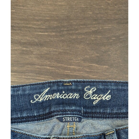 American Eagle Jeans Women's size 6 reg Hipster Blue Denim Distressed Y2K (639m) - Picture 2 of 6